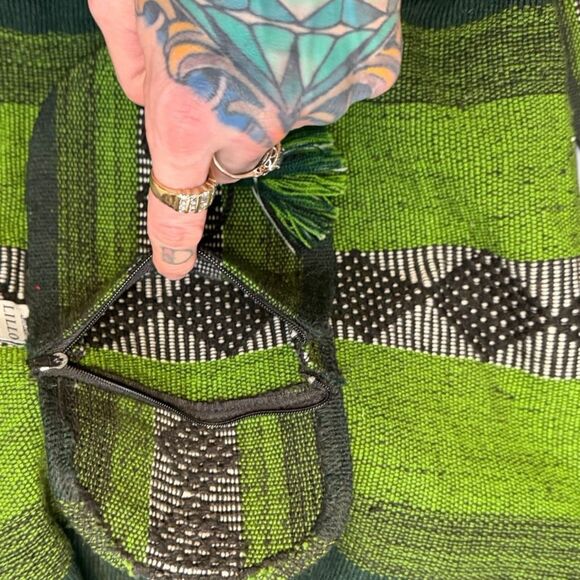 ARTESANÍAS LILLO Women’s Green Black Woven Backpack Bag - Picture 7 of 7